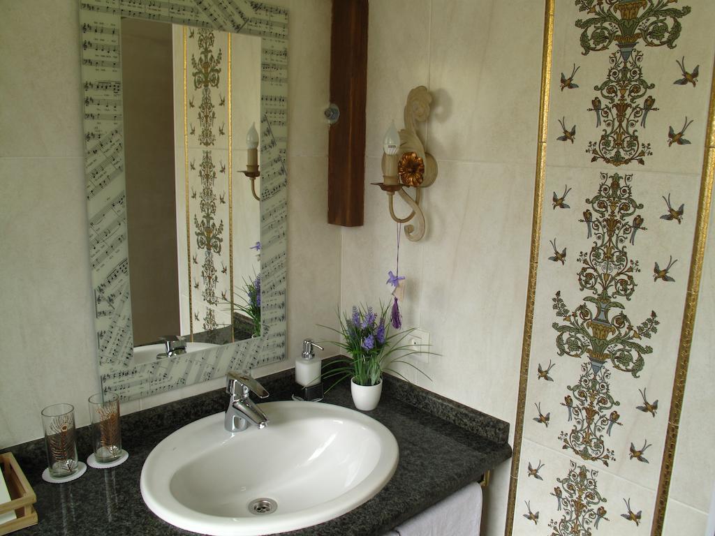 Orbita Boutique Hotel Simkent Szoba fotó