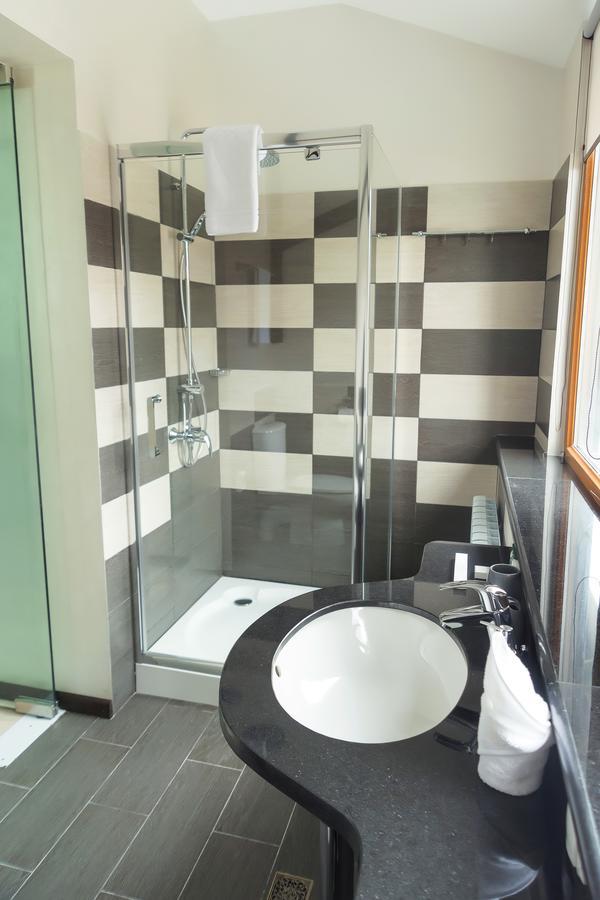 Orbita Boutique Hotel Simkent Kültér fotó